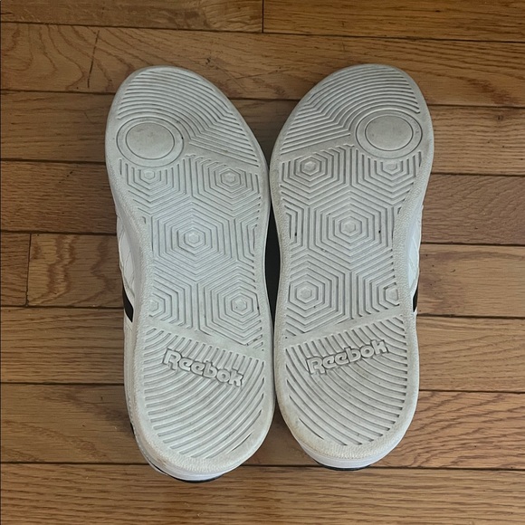 Reebok Classic White and Black Shoes - Picture 4 of 6